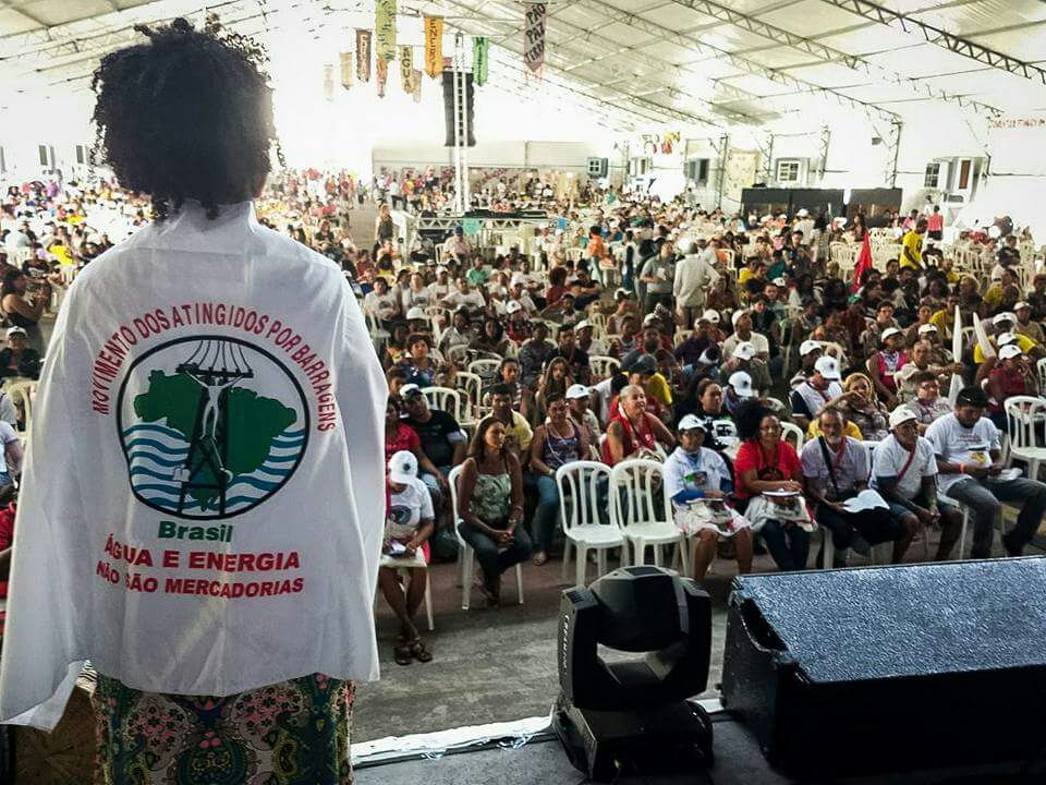 Lançamento aconteceu no encontro nacional do MAB, que reuniu 3,5 mil pessoas no Rio. Foto: Divulgação MAB