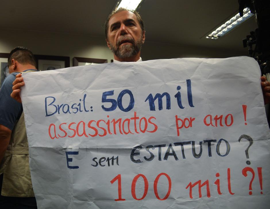 Protesto na Câmara dos Deputados em 2015 contra proposta de revogação do Estatuto do Desarmamento. Foto: Fábio Rodrigues Pozzebom
