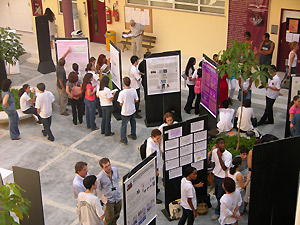 Alunos do Programa durante a 10ª Jornada de Vocação Científica, ocorrida em abril de 2005, na EPSJV 