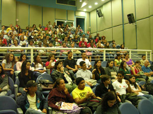 Plateia - palestra Marcelo Freixo curso noturno