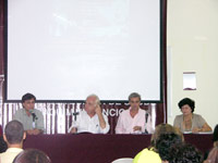 O diretor André Malhão, o presidente da Fiocruz, Paulo Buss, e os organizadores do seminário Julio Lima e Lucia Neves na abertura do evento